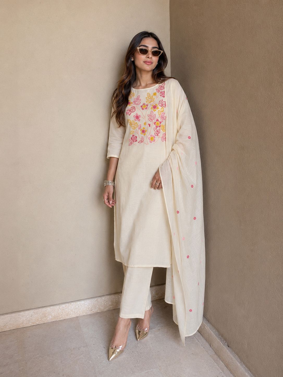 WHITE KURTI SET