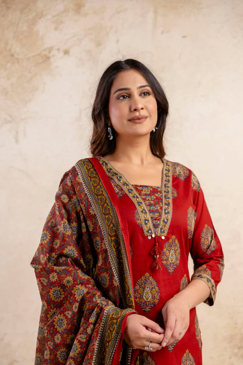 Kurti Pant Dupatta Set-Red