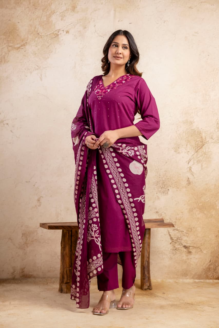 Wine V-Neck Kurti Set with Printed Cotton Dupatta